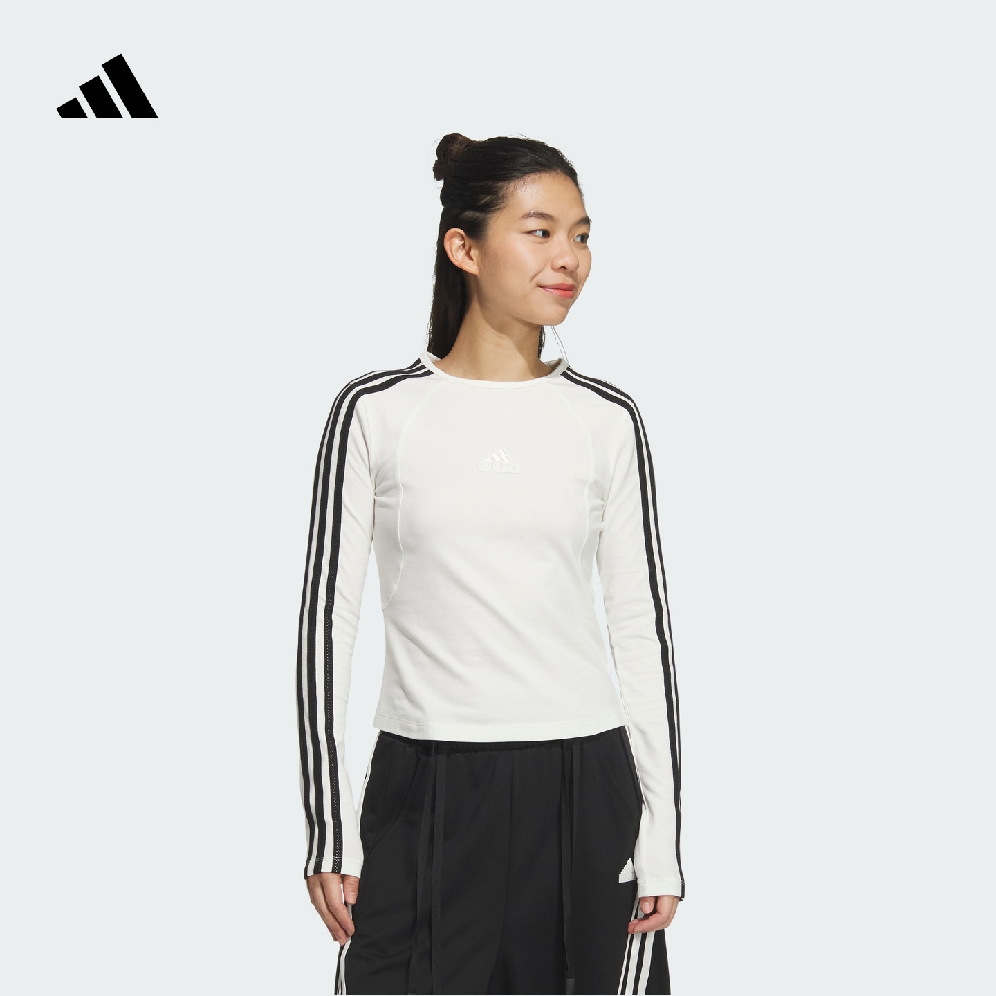 阿迪达斯官方 休闲修身圆领长袖T恤女款秋季轻运动adidas JW4643