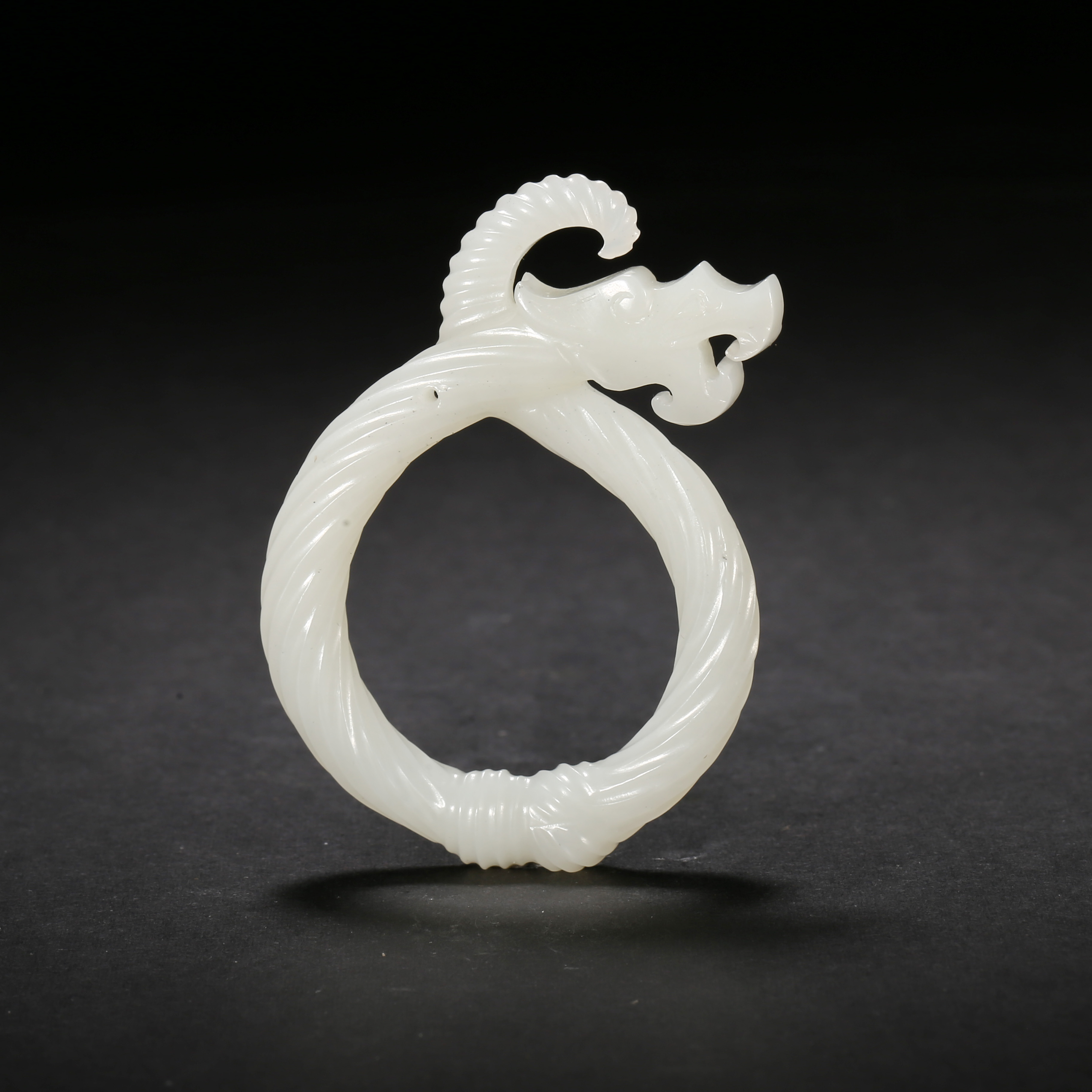 明代*白玉绞丝咬尾龙/03SW5147/和田玉【北京文博】