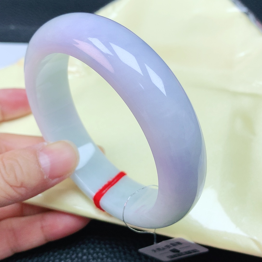 翡翠手镯未镶嵌57轮胎