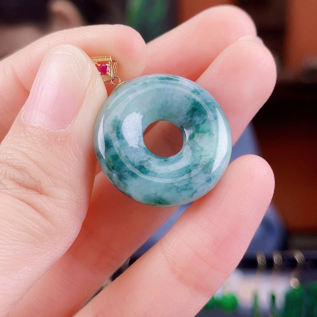 翡翠18K金镶嵌耳饰