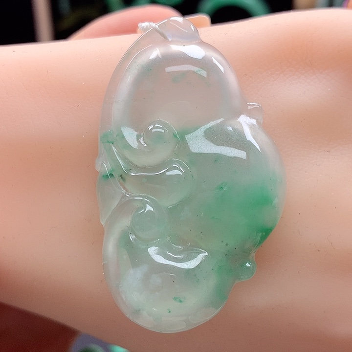 石英质玉颈饰未镶嵌