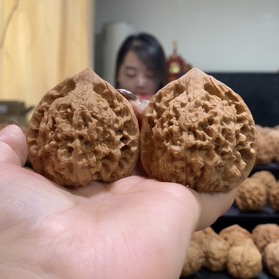 把件文玩核桃49官帽有水尖