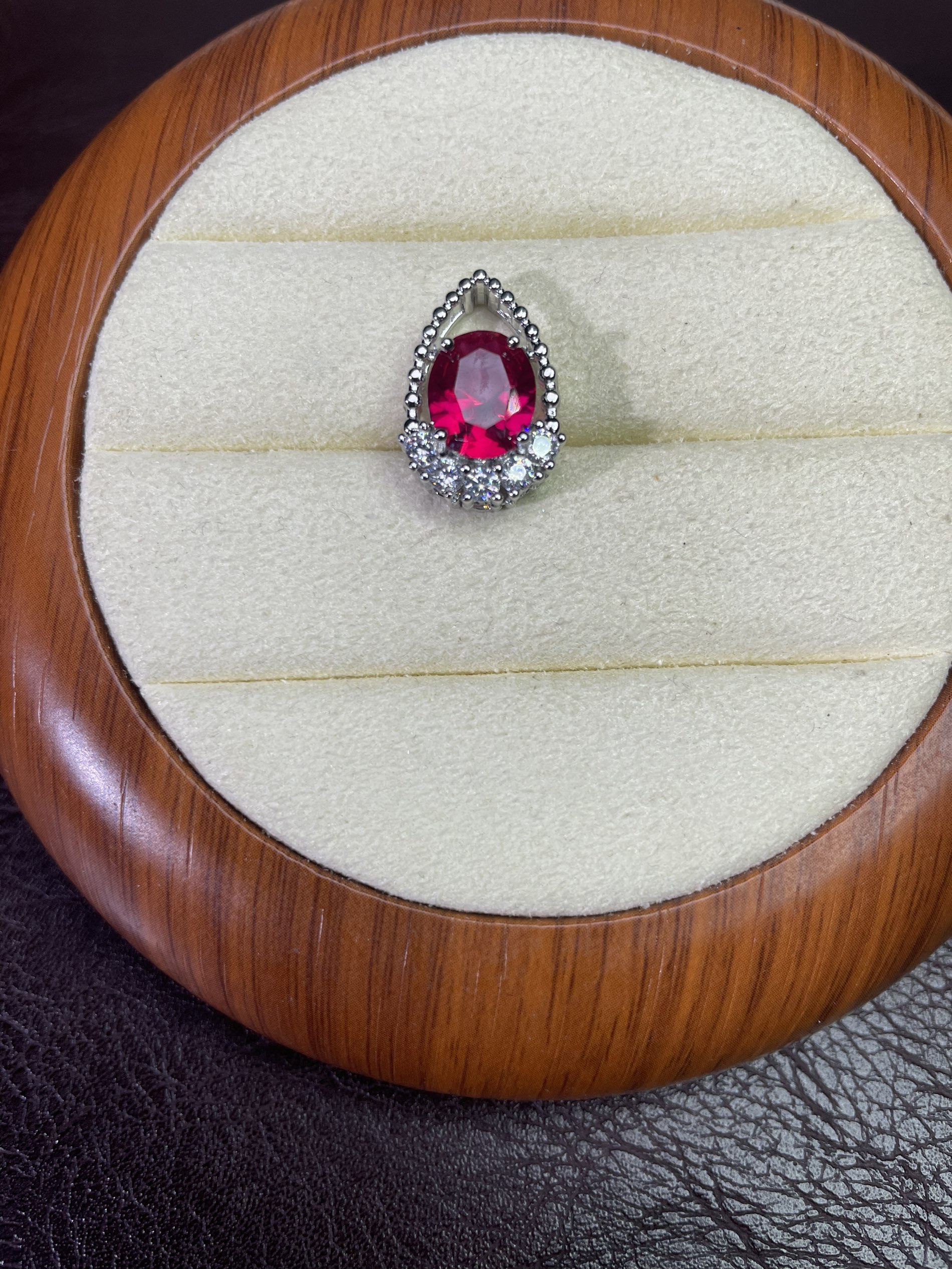 培育红宝石爱丽丝红宝吊坠0011