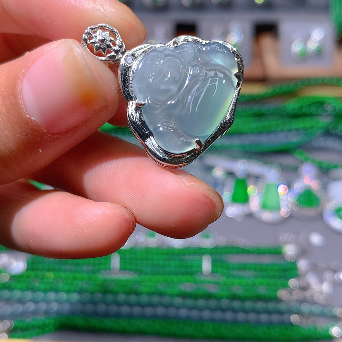 翡翠耳饰未镶嵌天然翡翠