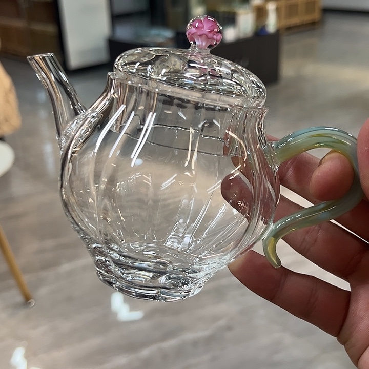 粉花青玉侧把小茶壶