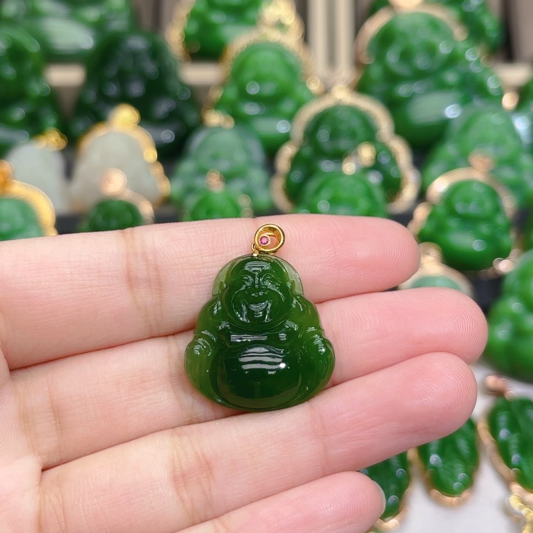 和田玉（碧玉）颈饰18K金镶嵌