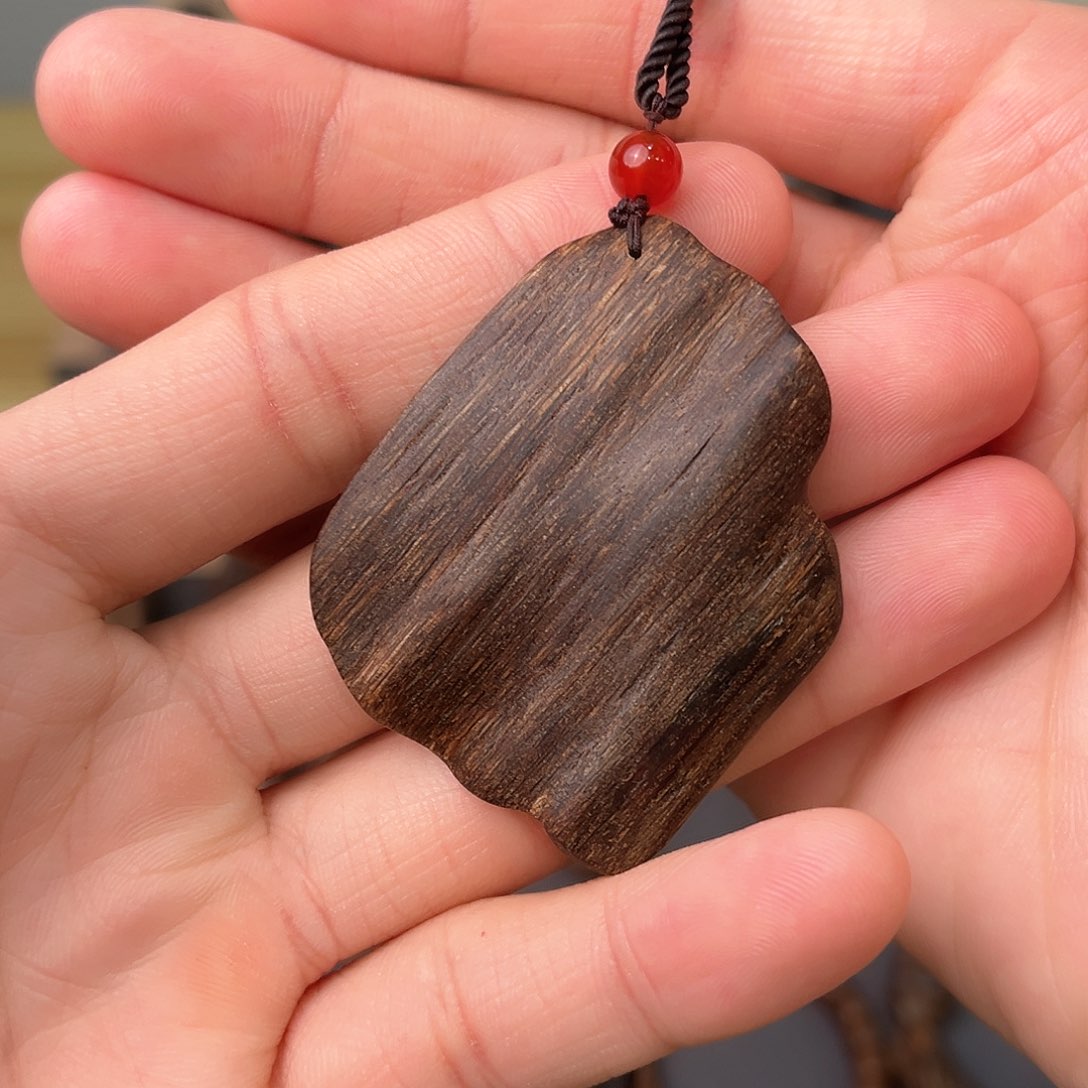 沉香木吊坠达拉干老料