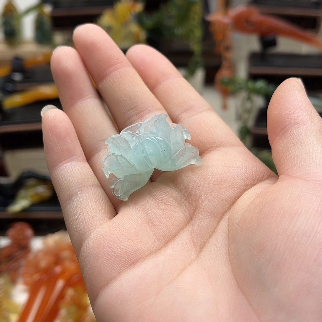 蛇纹石玉未镶嵌岫玉挂坠