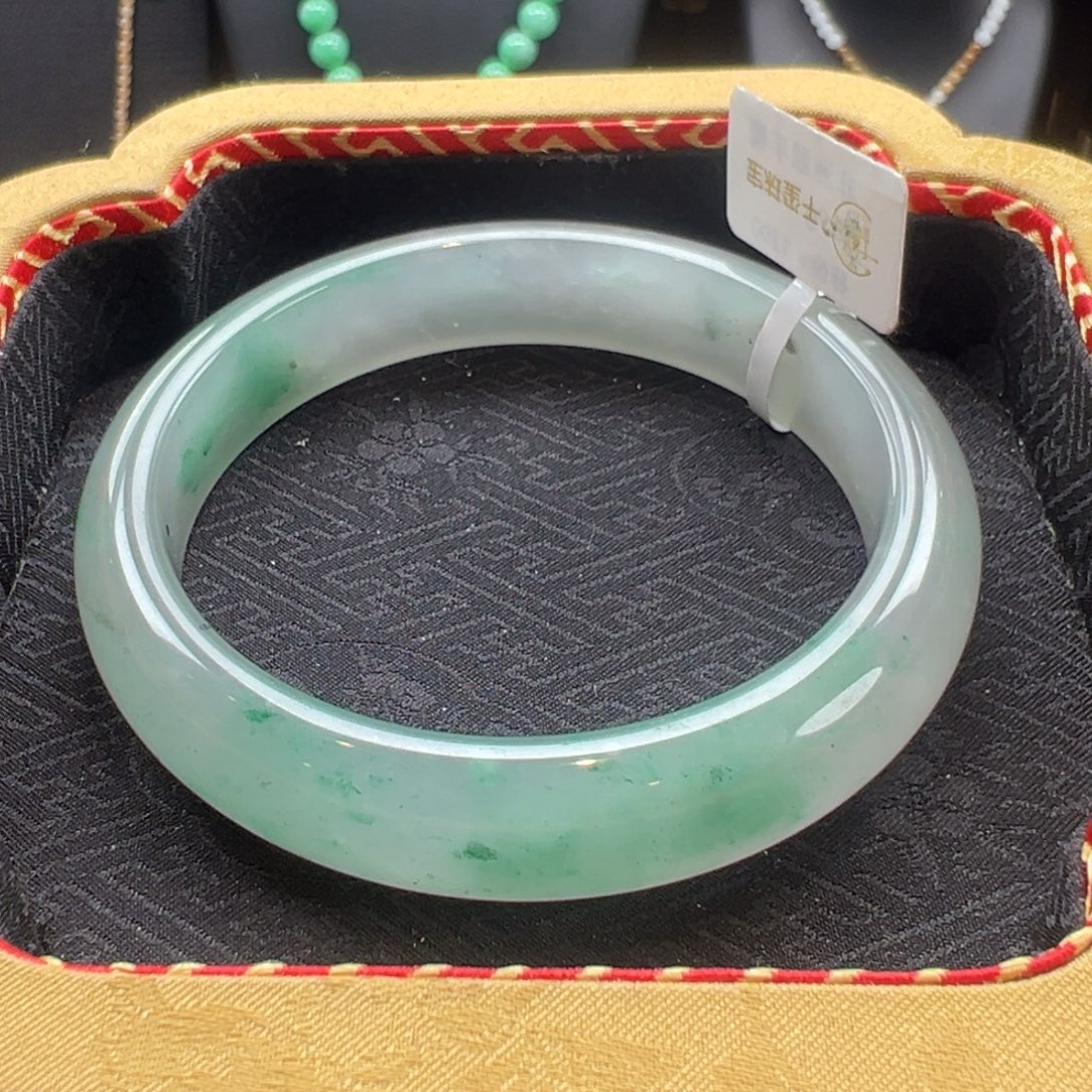 ****光石英质玉合金手镯