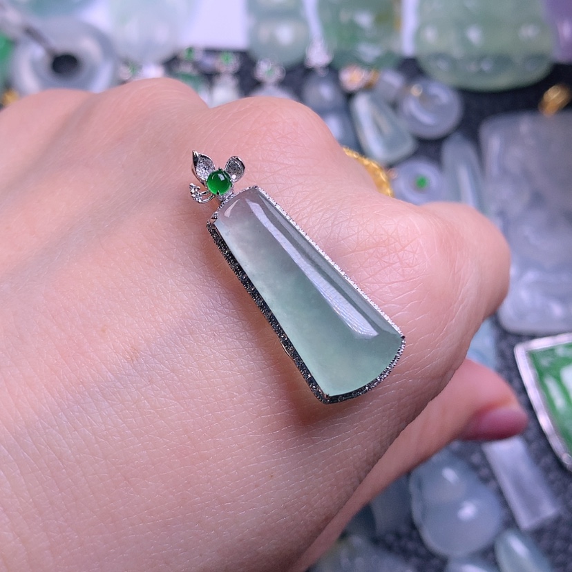 【闪购商品】翡翠颈饰18K金镶嵌天然缅甸翡翠