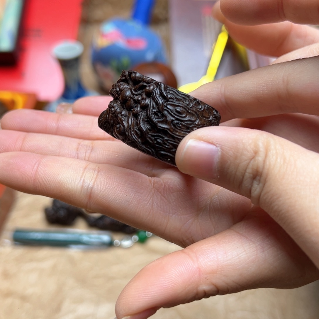 大叶紫檀（黑酸枝木类）