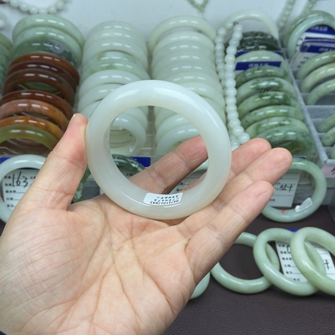 蛇纹石玉未镶嵌手链