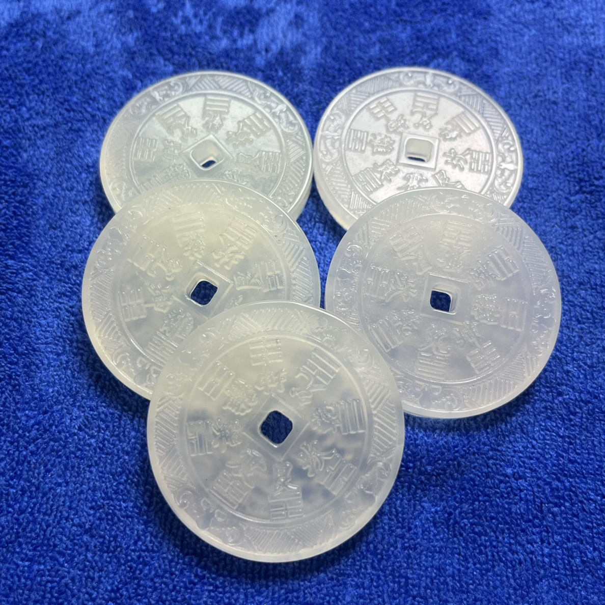 吊坠雕刻件多样性发货，（直播间扣字下单）（默认瑕疵不退不换）