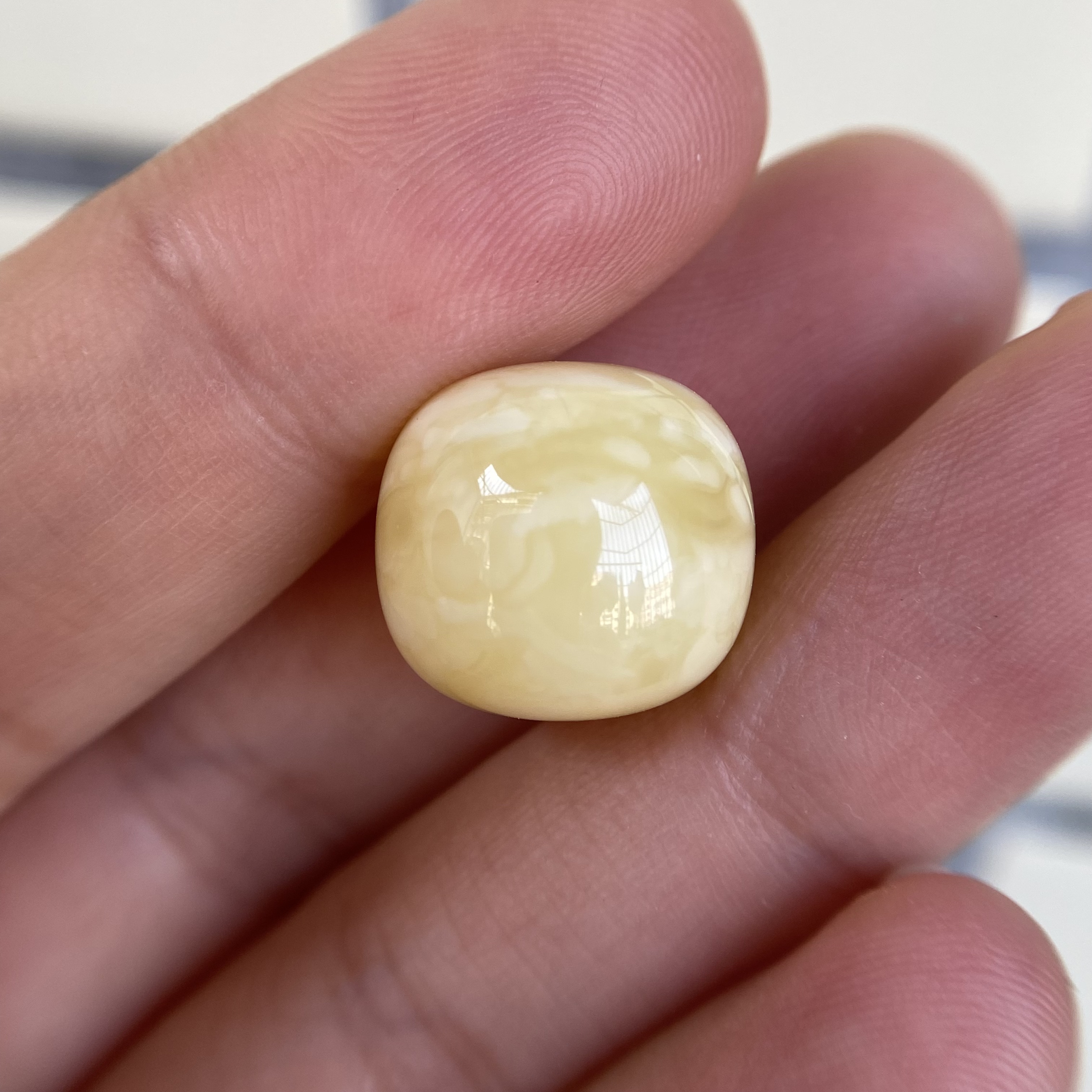 蜜蜡老型千层配饰14.8×13.8mm，满花无优化保天然