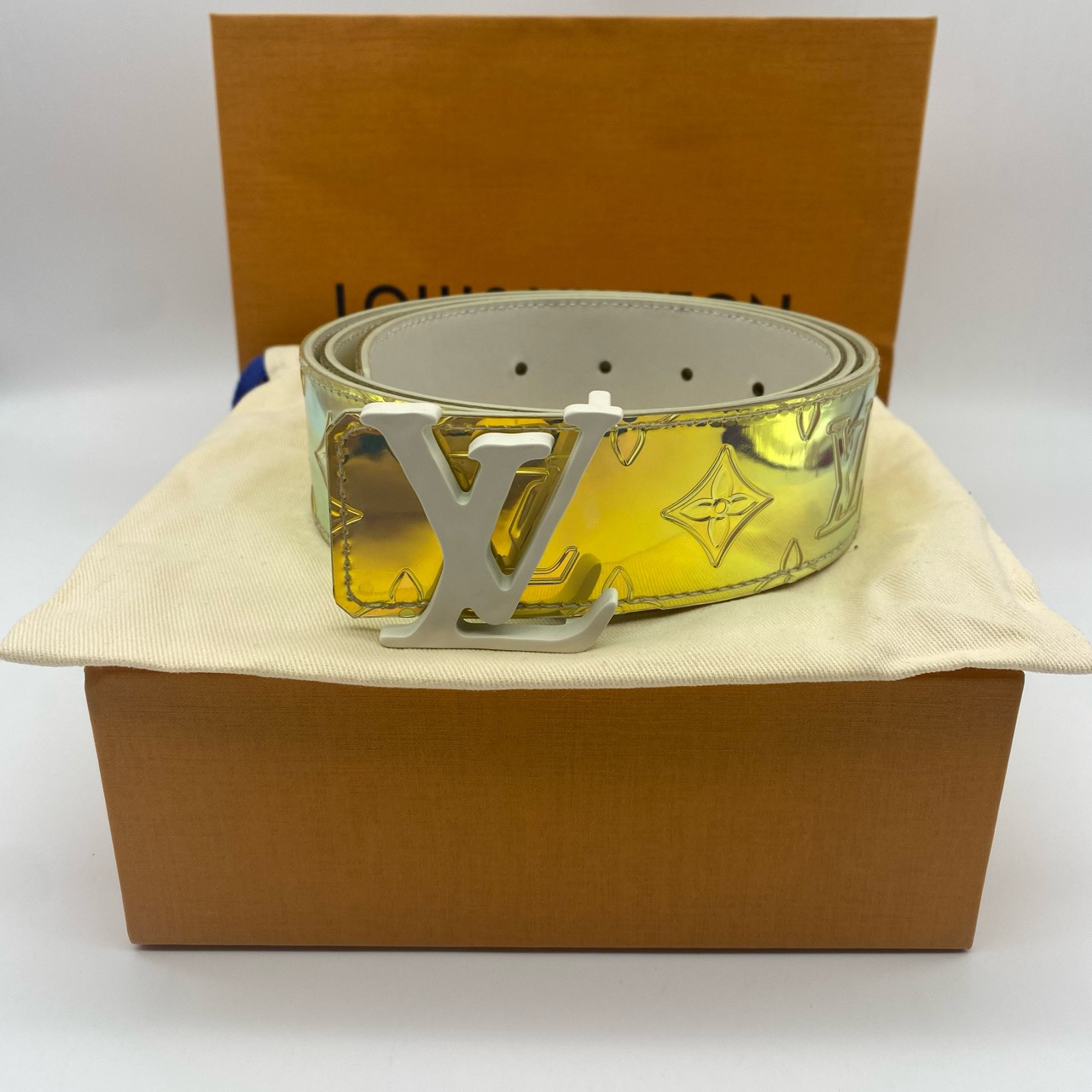 95新 LouisVuitton/路易威登 98新波浪磨砂亮皮95码皮带11125938