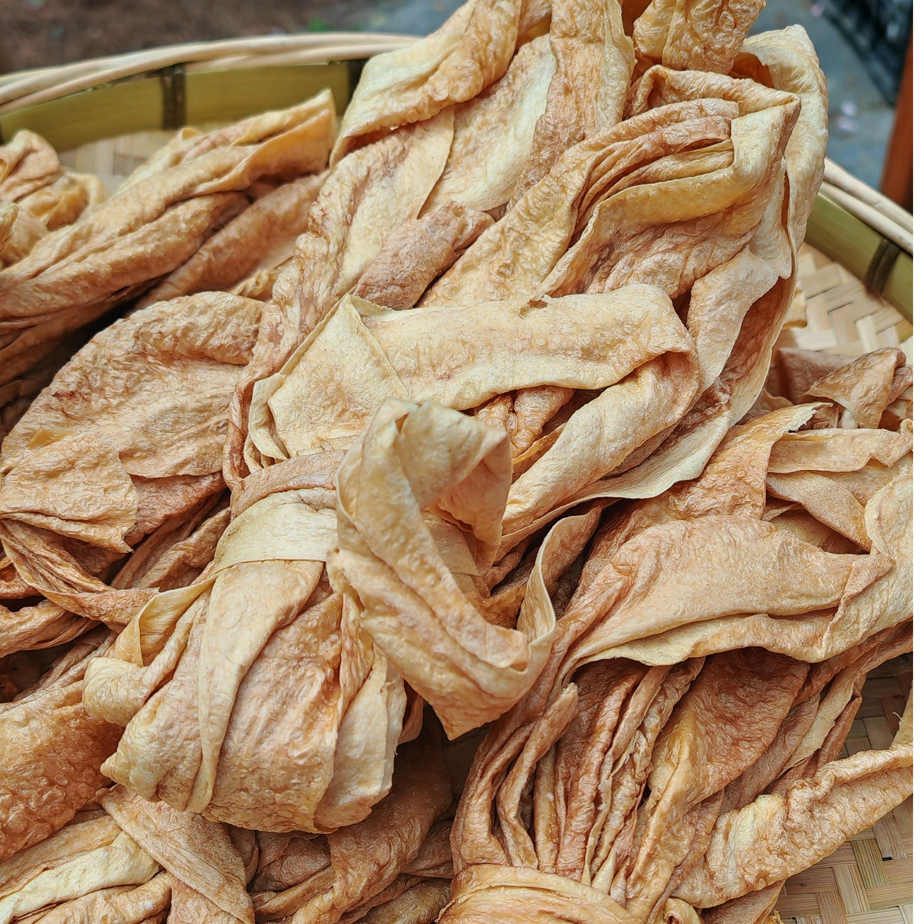 本地黄豆制作的老豆皮口感纯正豆香浓郁