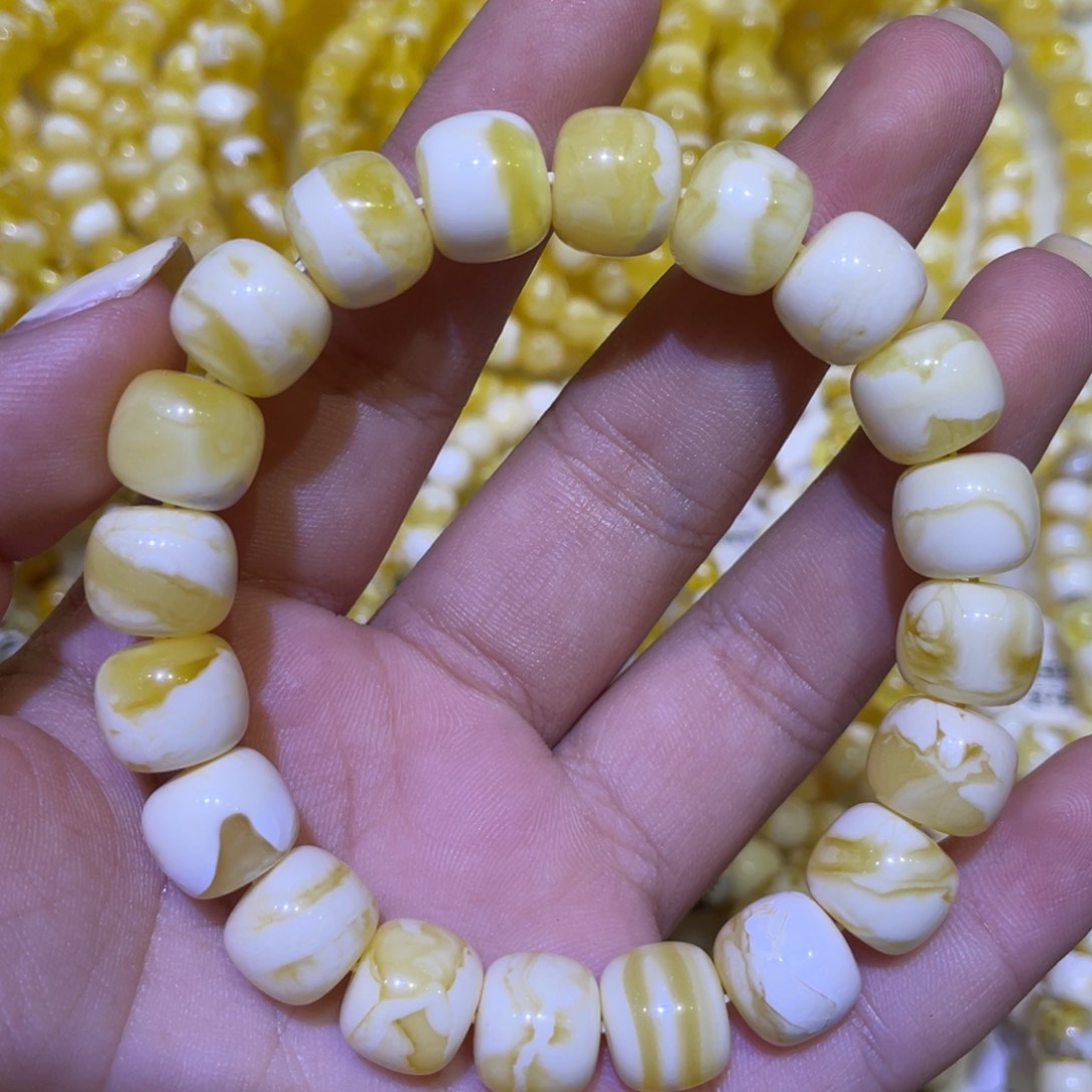 蜜蜡未镶嵌珠宝奇石11.2m