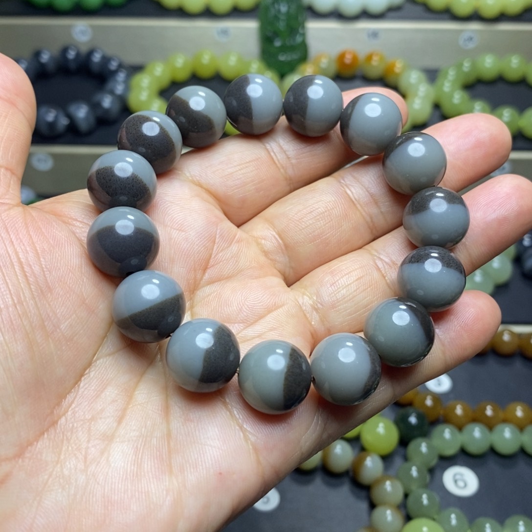 和田玉未镶嵌手串