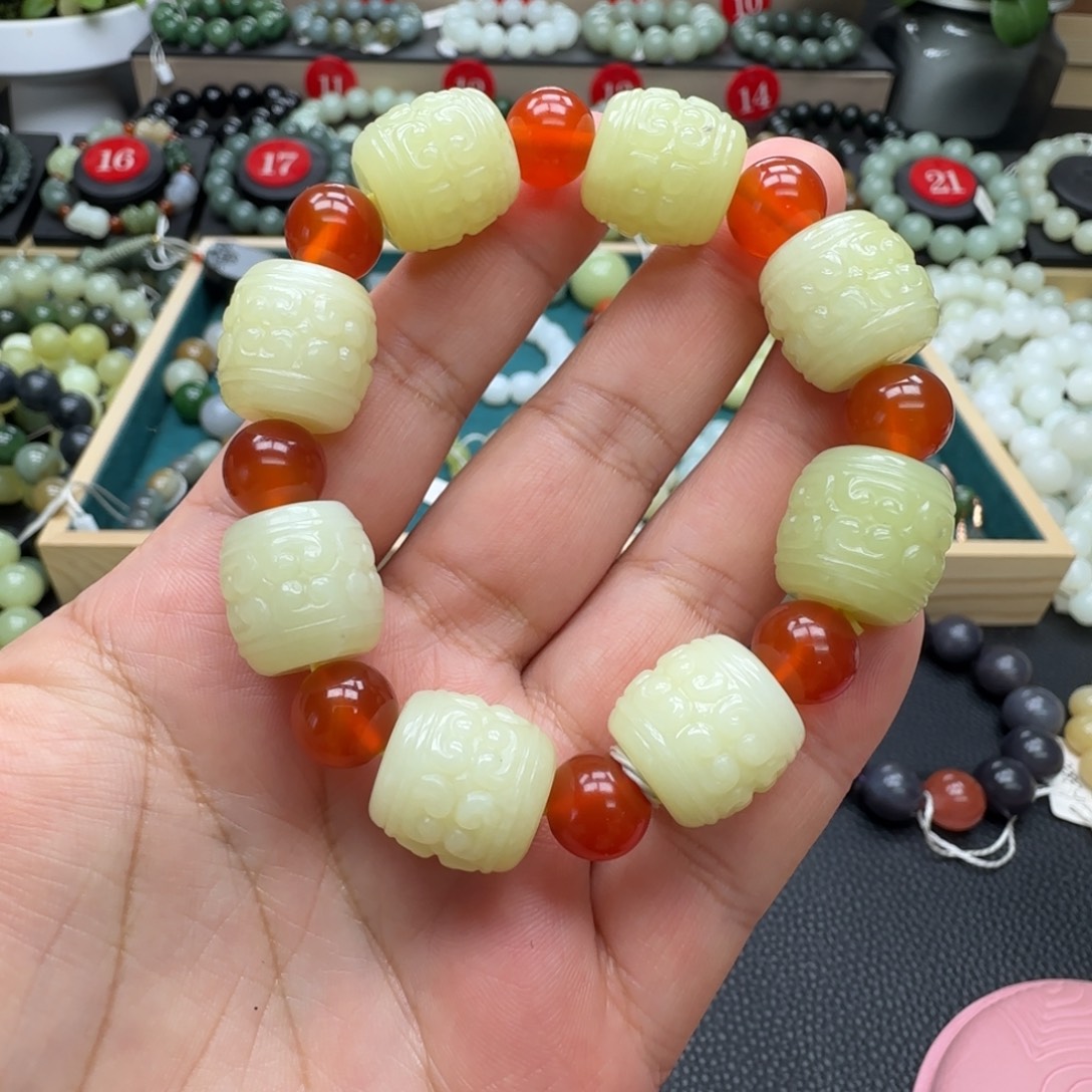 和田玉未镶嵌手链