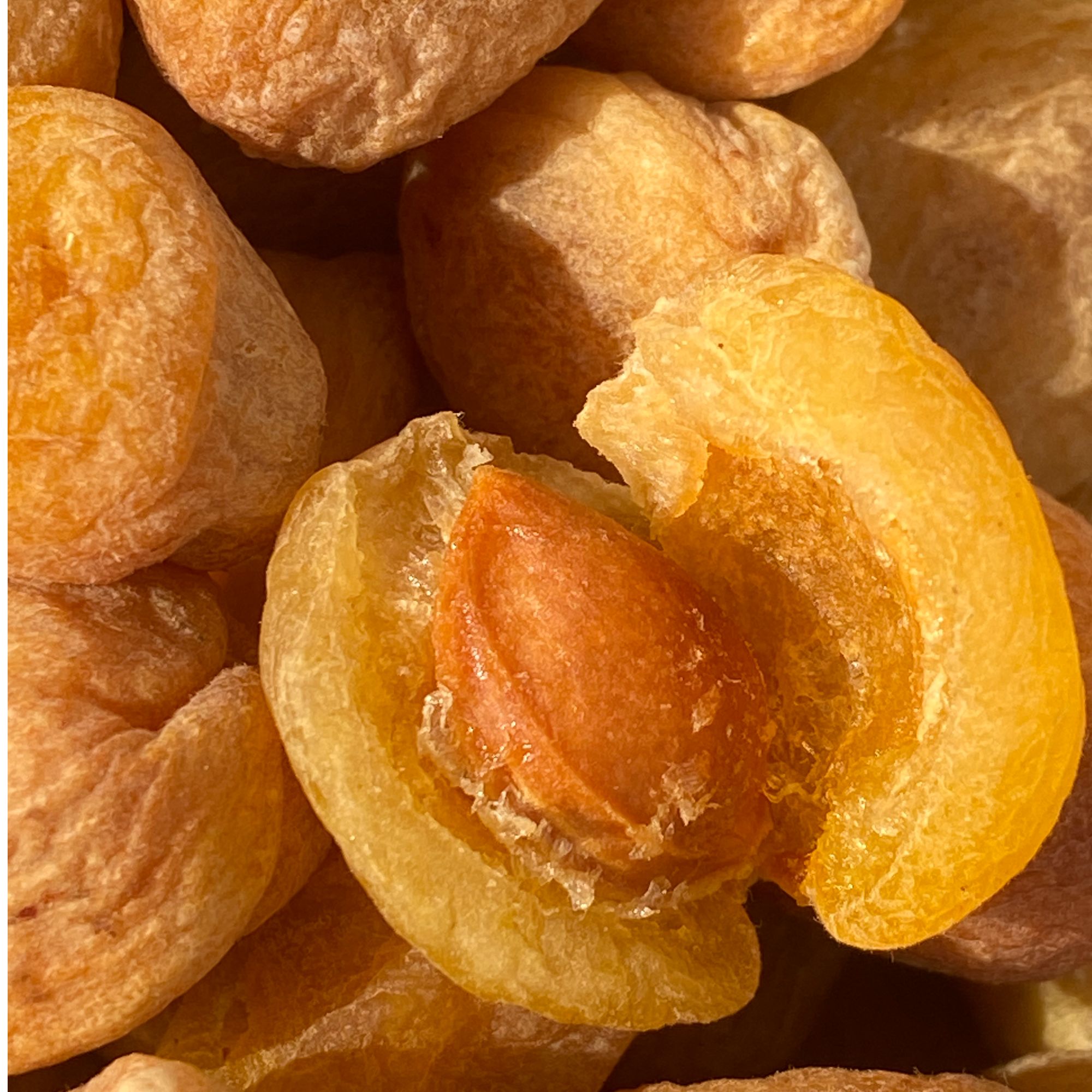 新疆特产小白杏干精选品质香甜饱满 