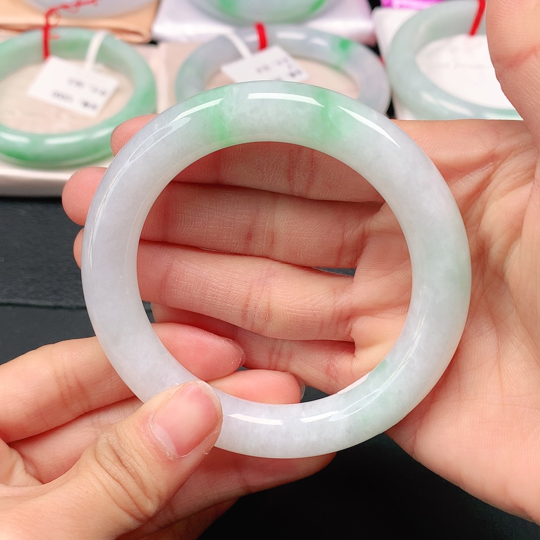 翡翠手镯（圆镯）未镶嵌天然翡翠手镯55