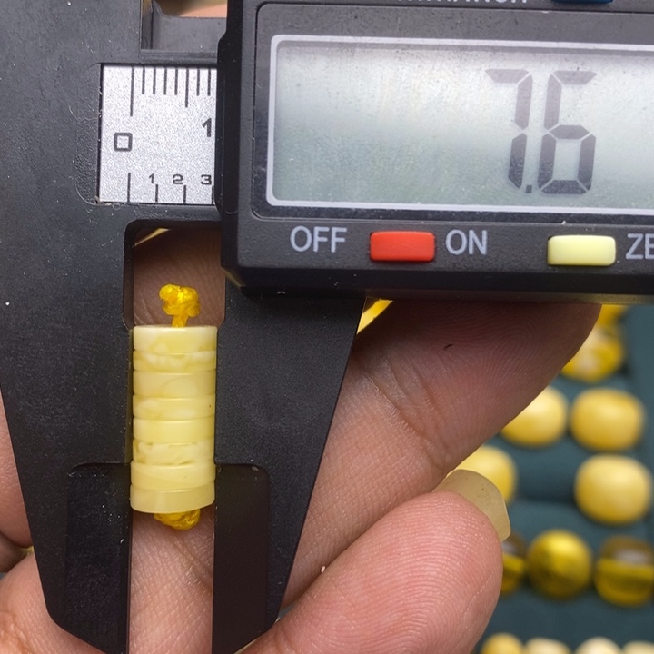 未镶嵌琥珀裸石54号7.6左右隔片微瑕