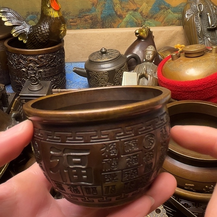 精美铜器批发档口