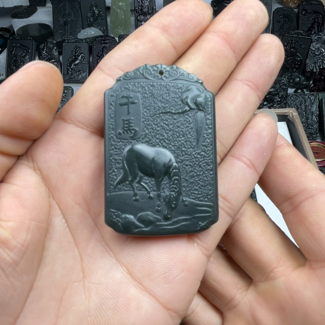 颈饰未镶嵌和田玉劉*