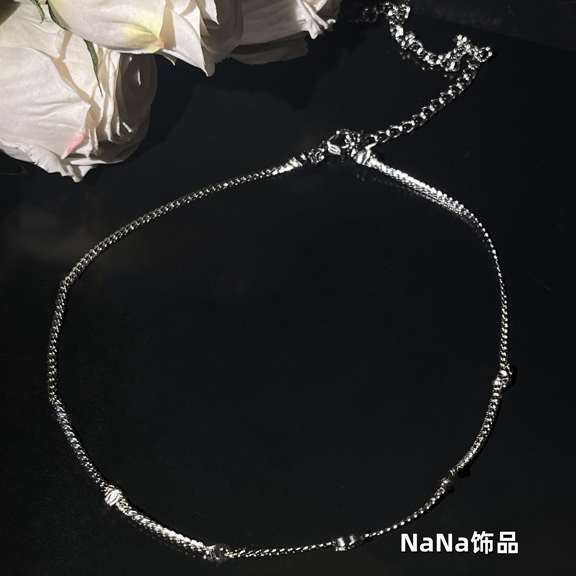 铜合金项链 银色七花颈链 B099