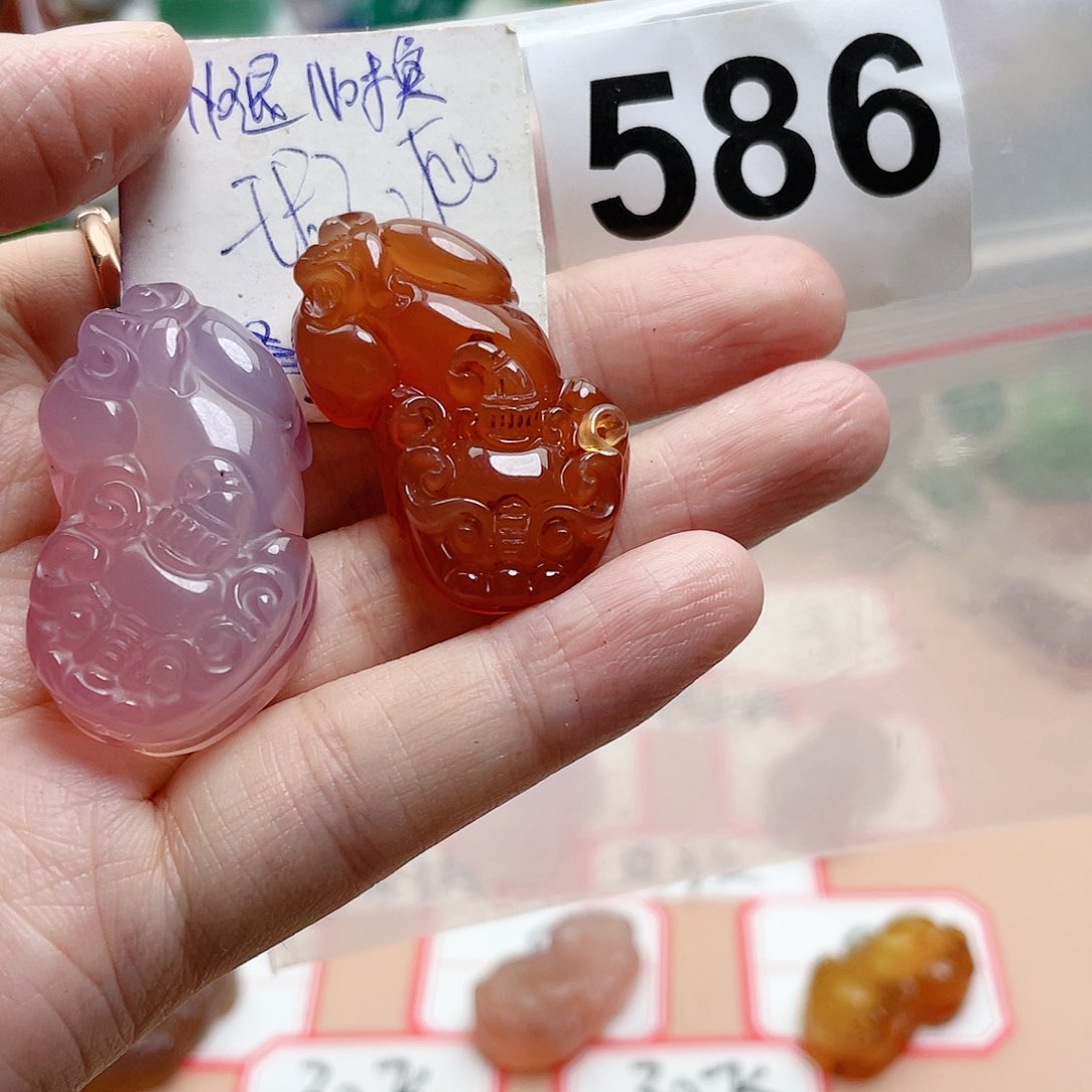 合金颈饰玛瑙/玉髓雪***?