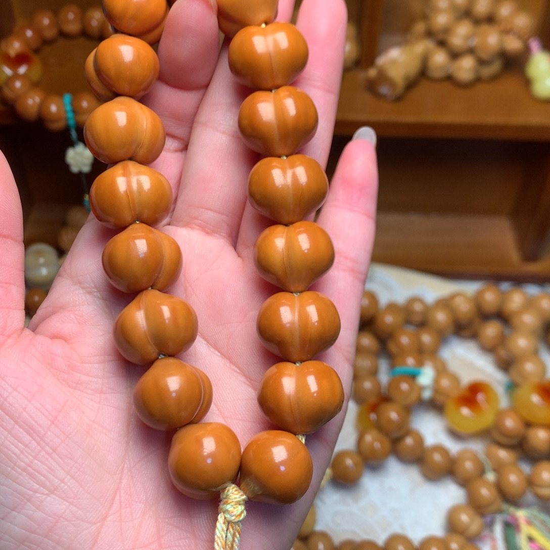 把件猴头核桃17玻璃底屁桃手持