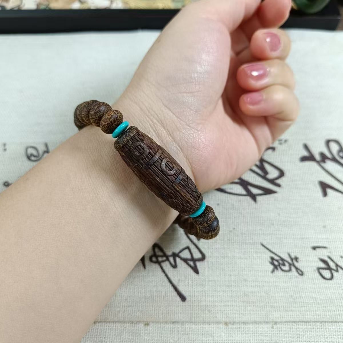 {A29}檀香木手串天珠款