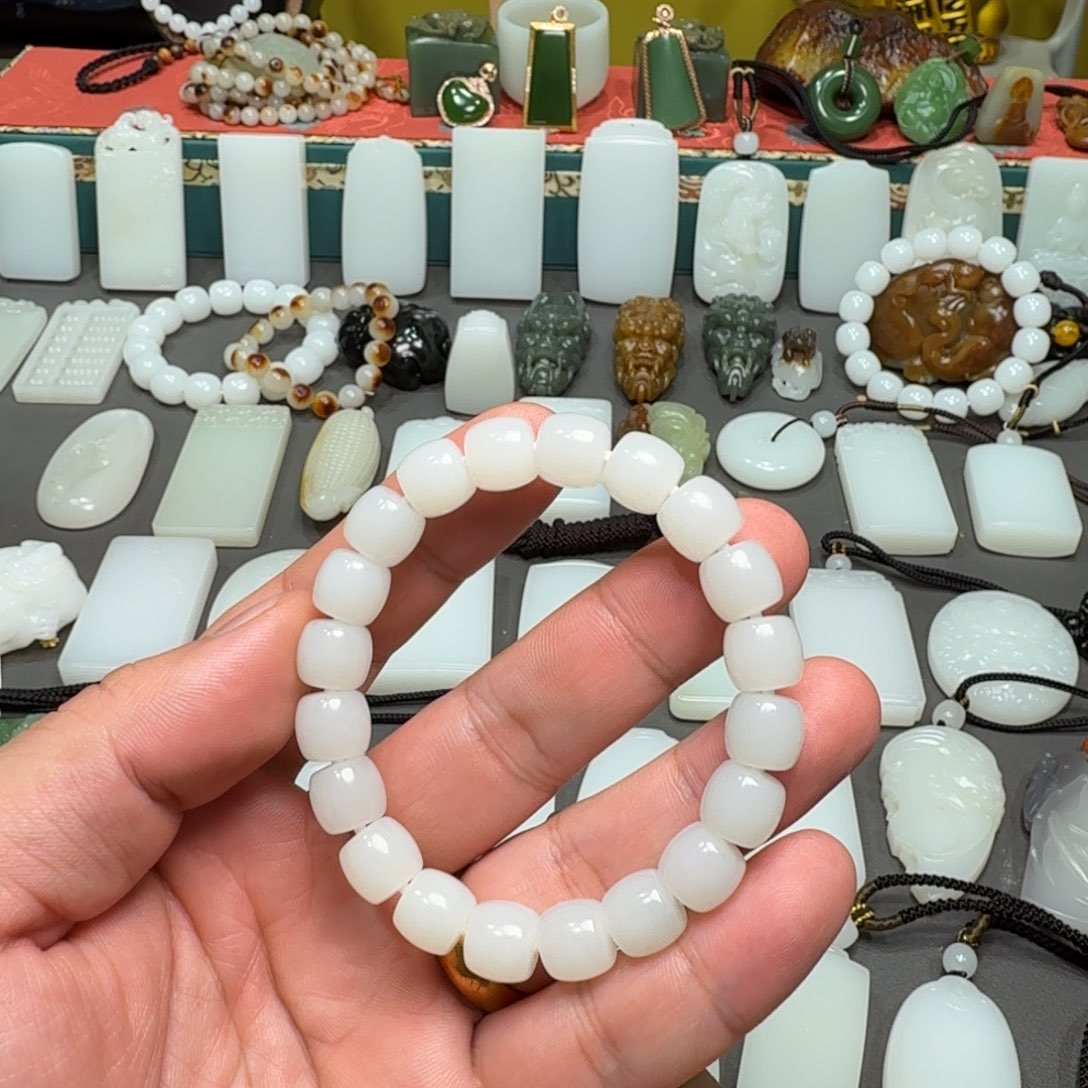 和田玉未镶嵌吊坠(不含链)