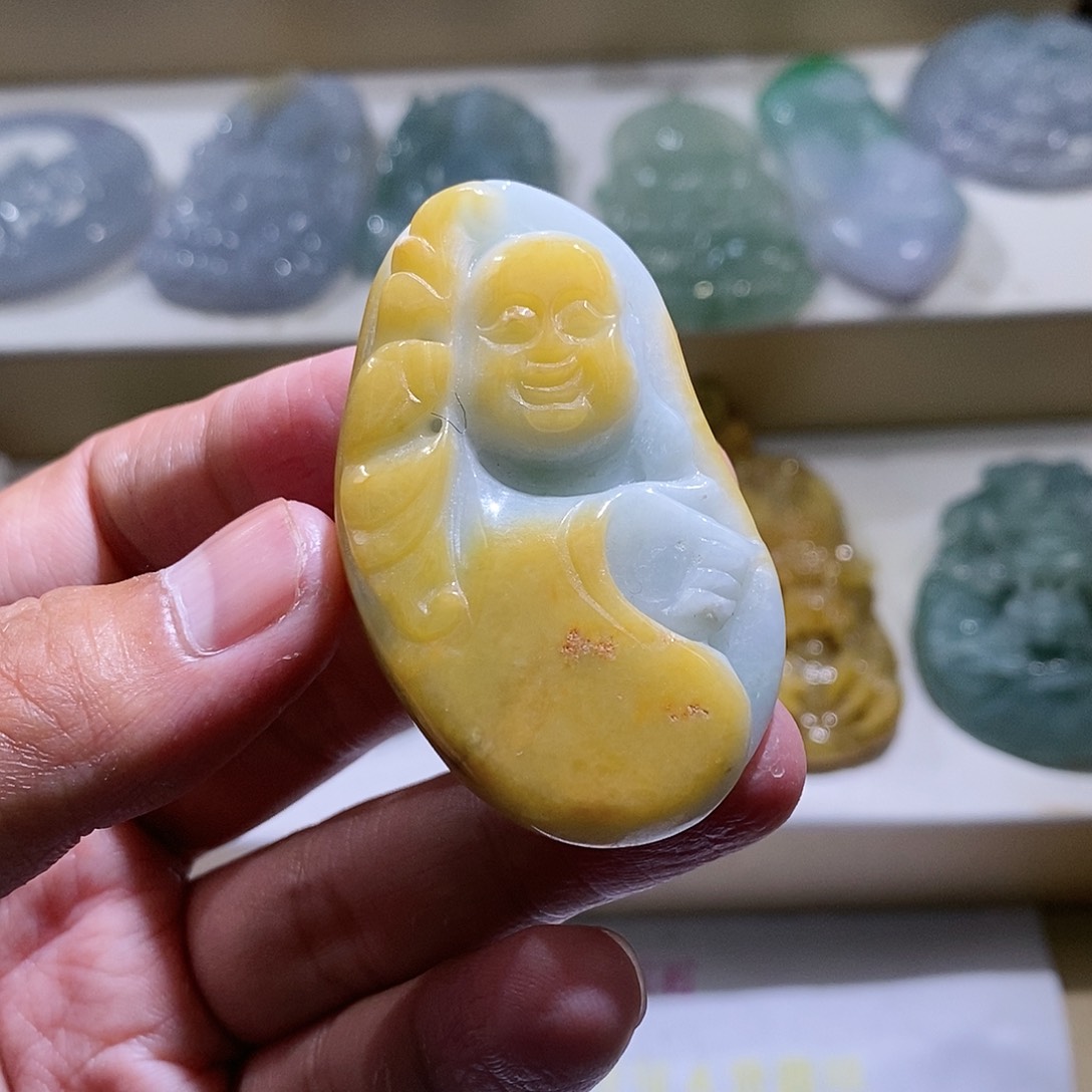 【闪购商品】翡翠颈饰未镶嵌佛