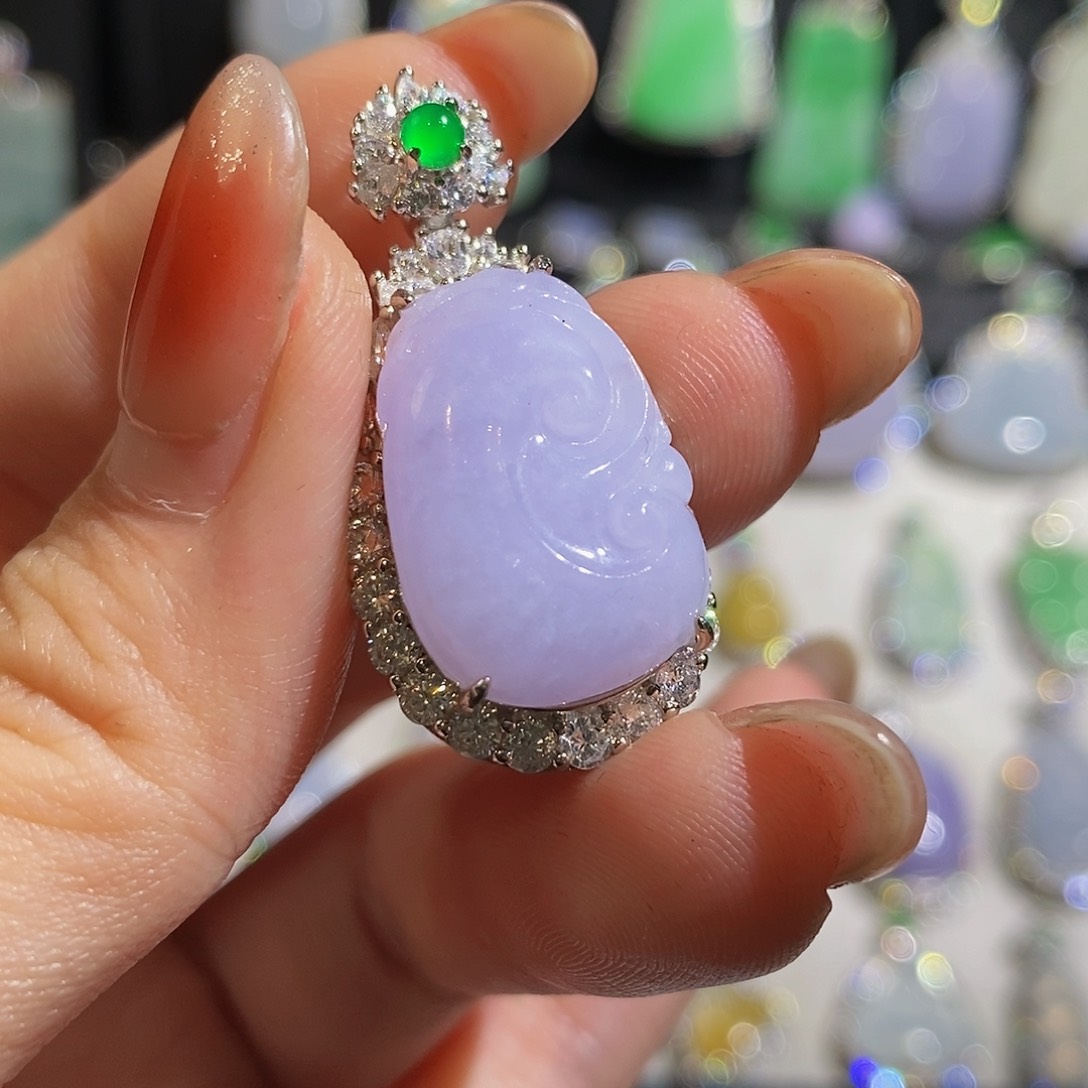 翡翠颈饰银S925镶嵌天然翡翠