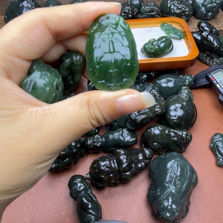 和田玉（糖玉）未镶嵌挂件