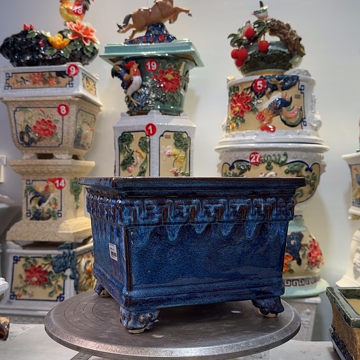 旧***学顺昌的车上人是他在这片小