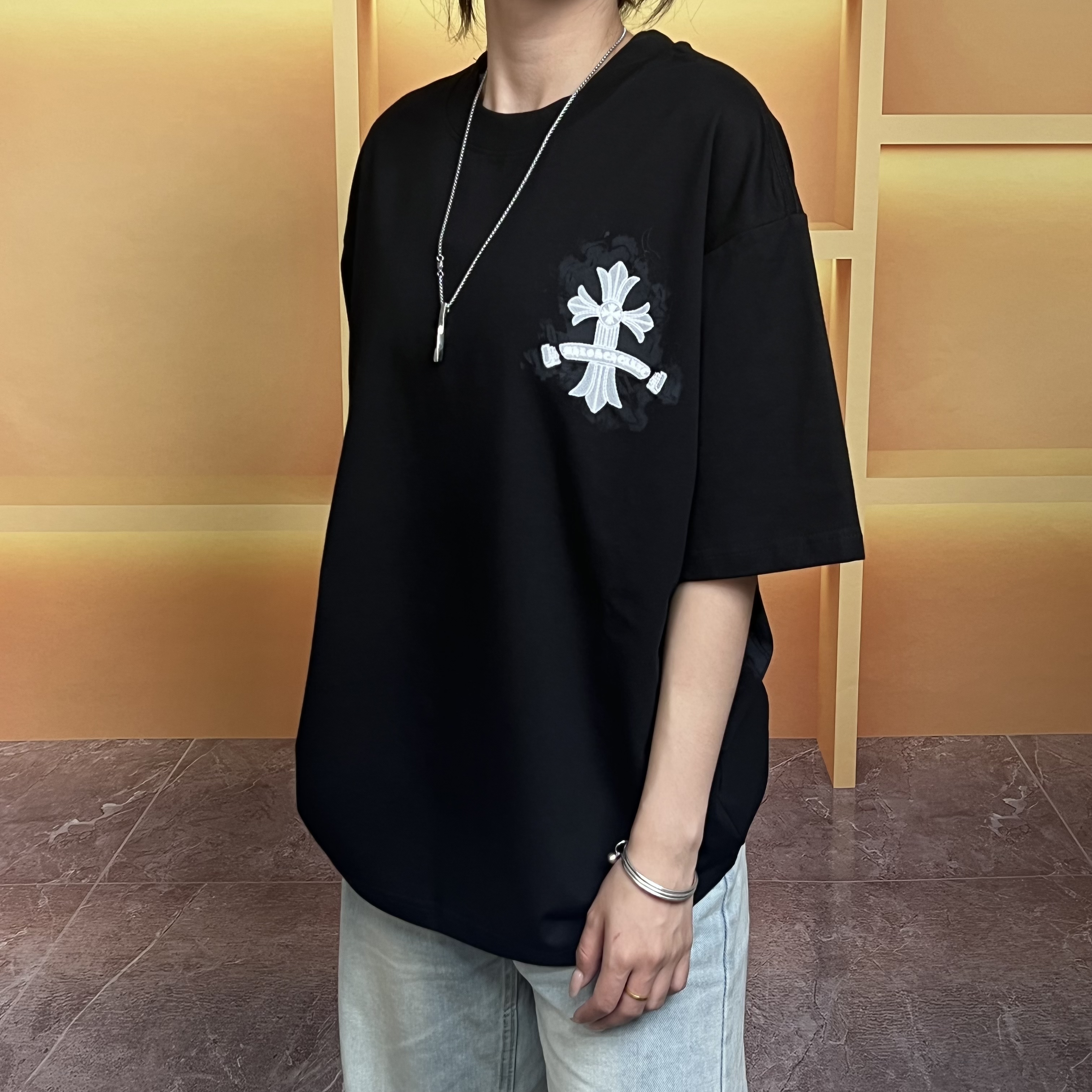 【24-贴布小克】启运潮流宽松重磅T恤美式百搭设计男女同款