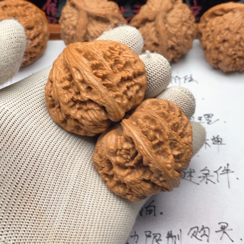 【闪购商品】把件文玩核桃63粗筋