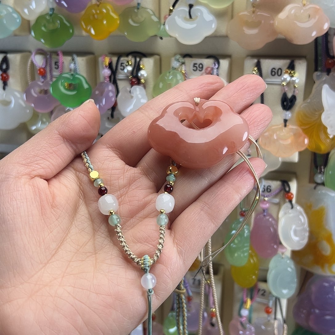 周***红玛瑙/玉髓未镶嵌颈饰