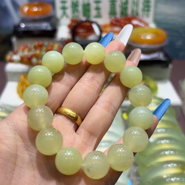 未镶嵌岫玉手镯天然