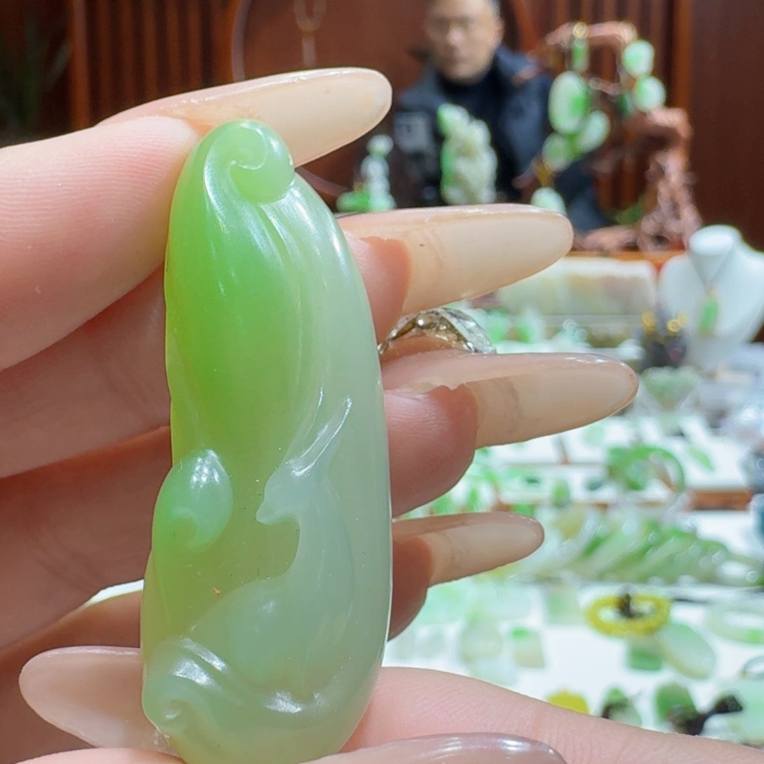 和田玉翠青灵狐未镶嵌