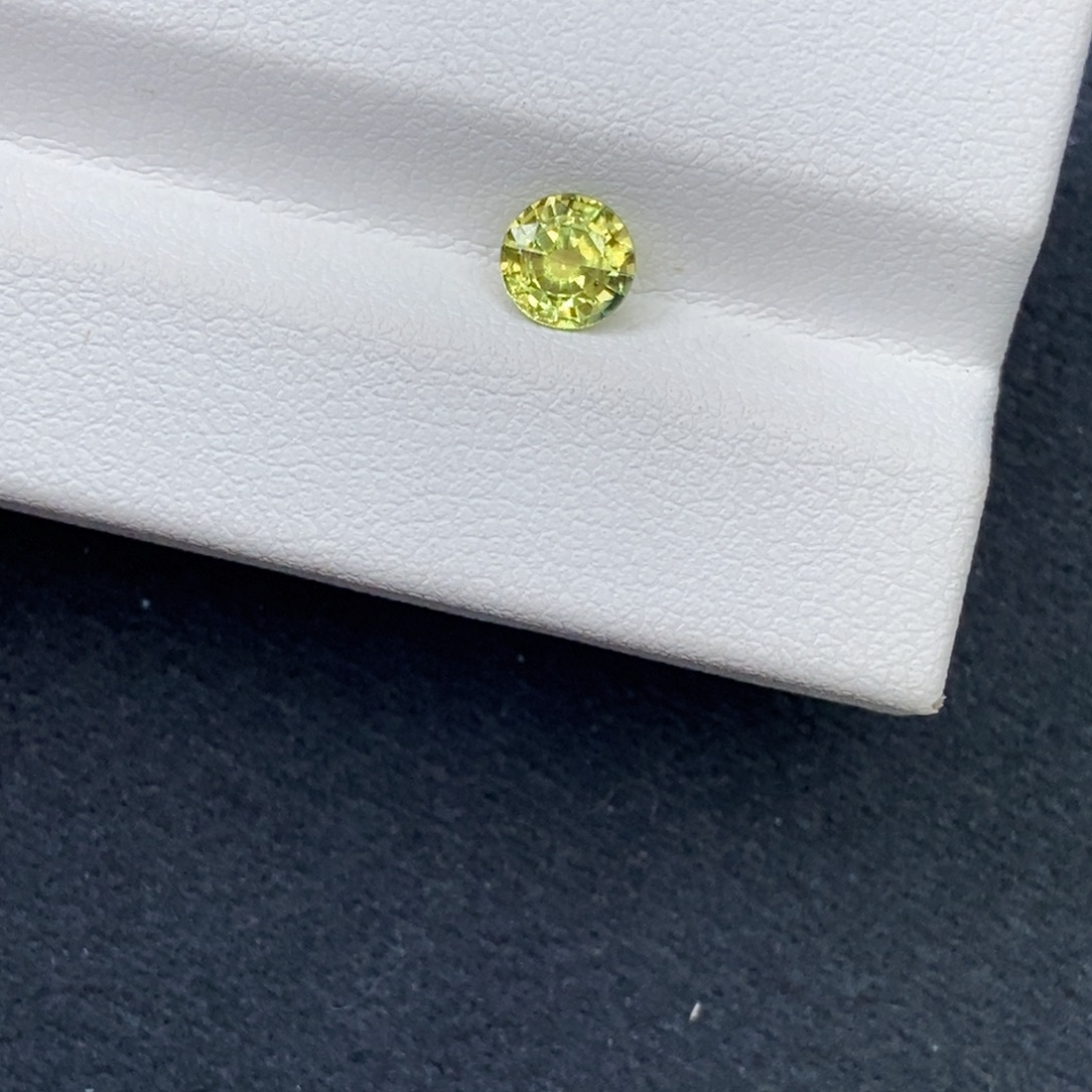 裸石蓝宝石0.8 ct