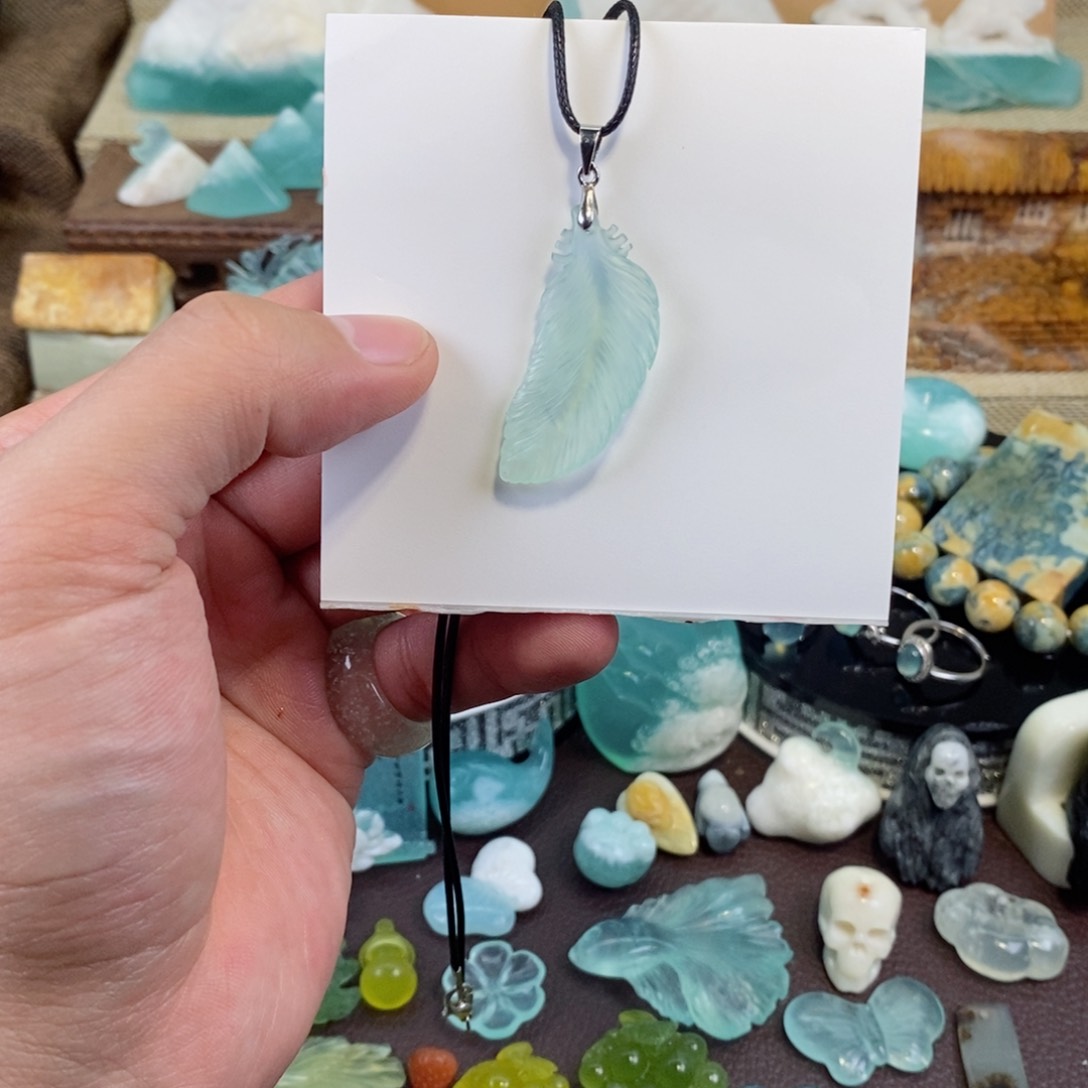 合金蛇纹石玉颈饰