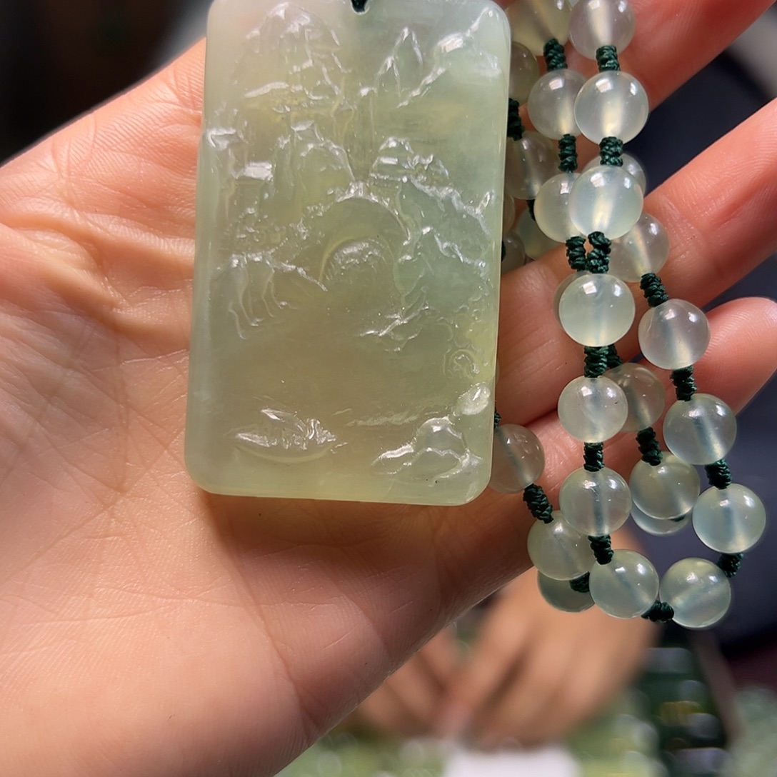 蛇纹石玉合金颈饰