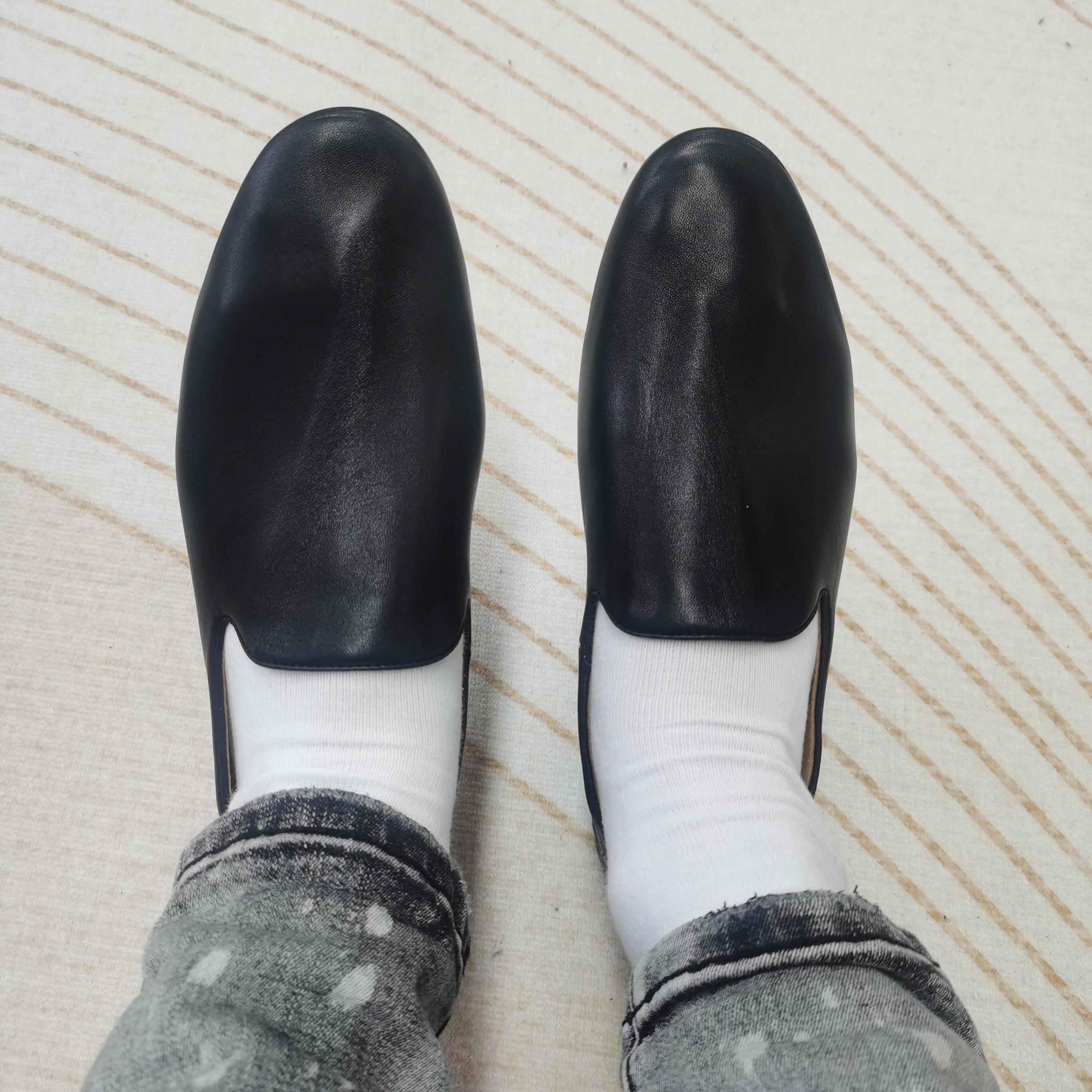 G699品牌断码皮鞋听主播口令下单备注编号