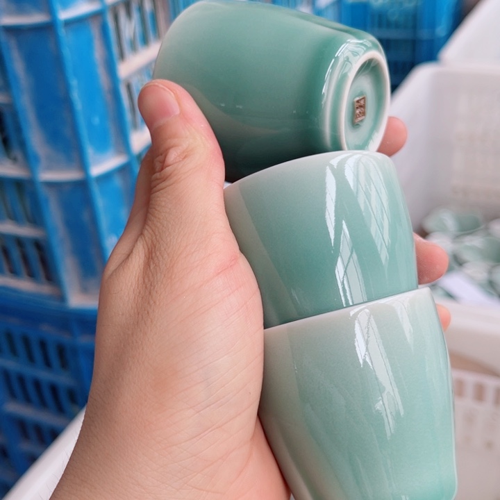 青瓷哈哈哈哈哈哈哈哈哈哈哈
