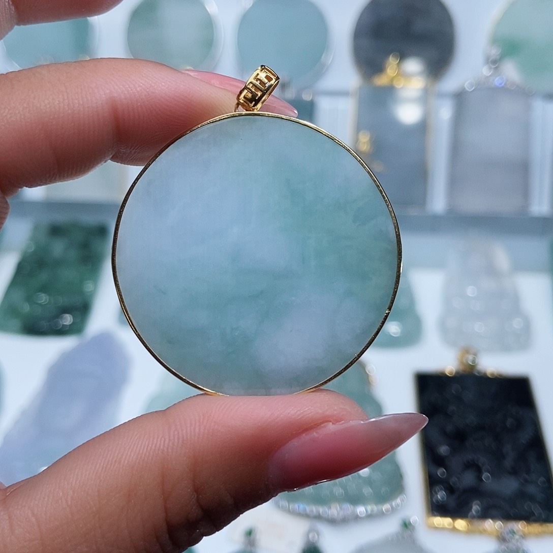 翡翠颈饰18K金镶嵌缅甸