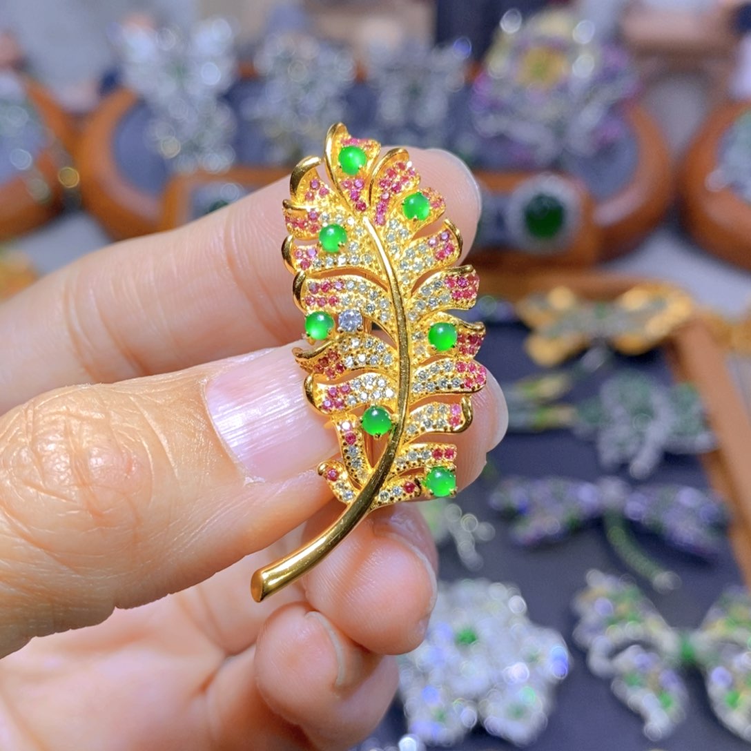 翡翠颈饰银S925镶嵌天然翡翠