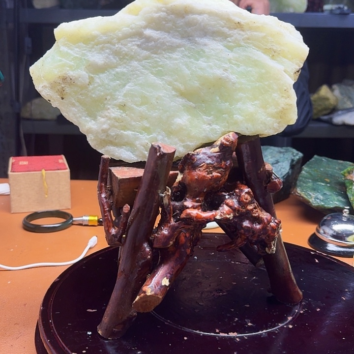 蛇纹石玉原石未镶嵌用****-104